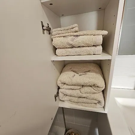 Apartment Terrace, Covered Parking, And Downtown Within Walking Distance